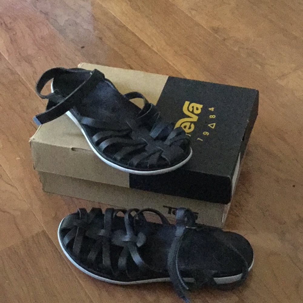 TEVA leather fisherman sandals